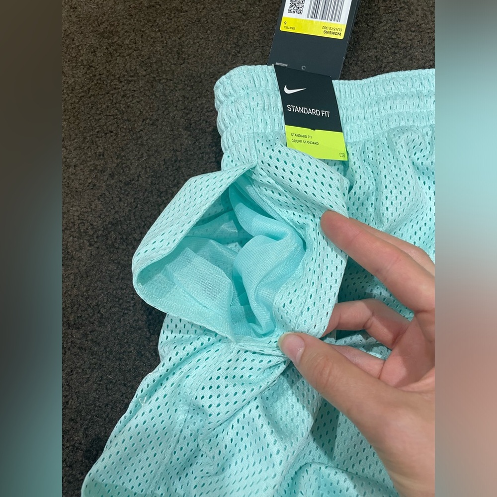 Nike Women’s Dri-FIT Swoosh Fly Basketball Shorts - Picture 7 of 11